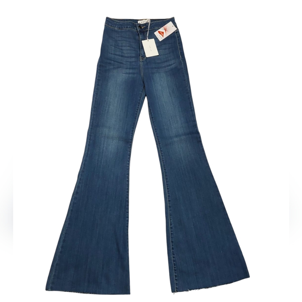 CELLO NWT Size 5 Women's Blue Flared Jeans
